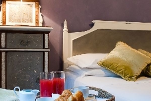 Hotel N4U Guest House (Florence)